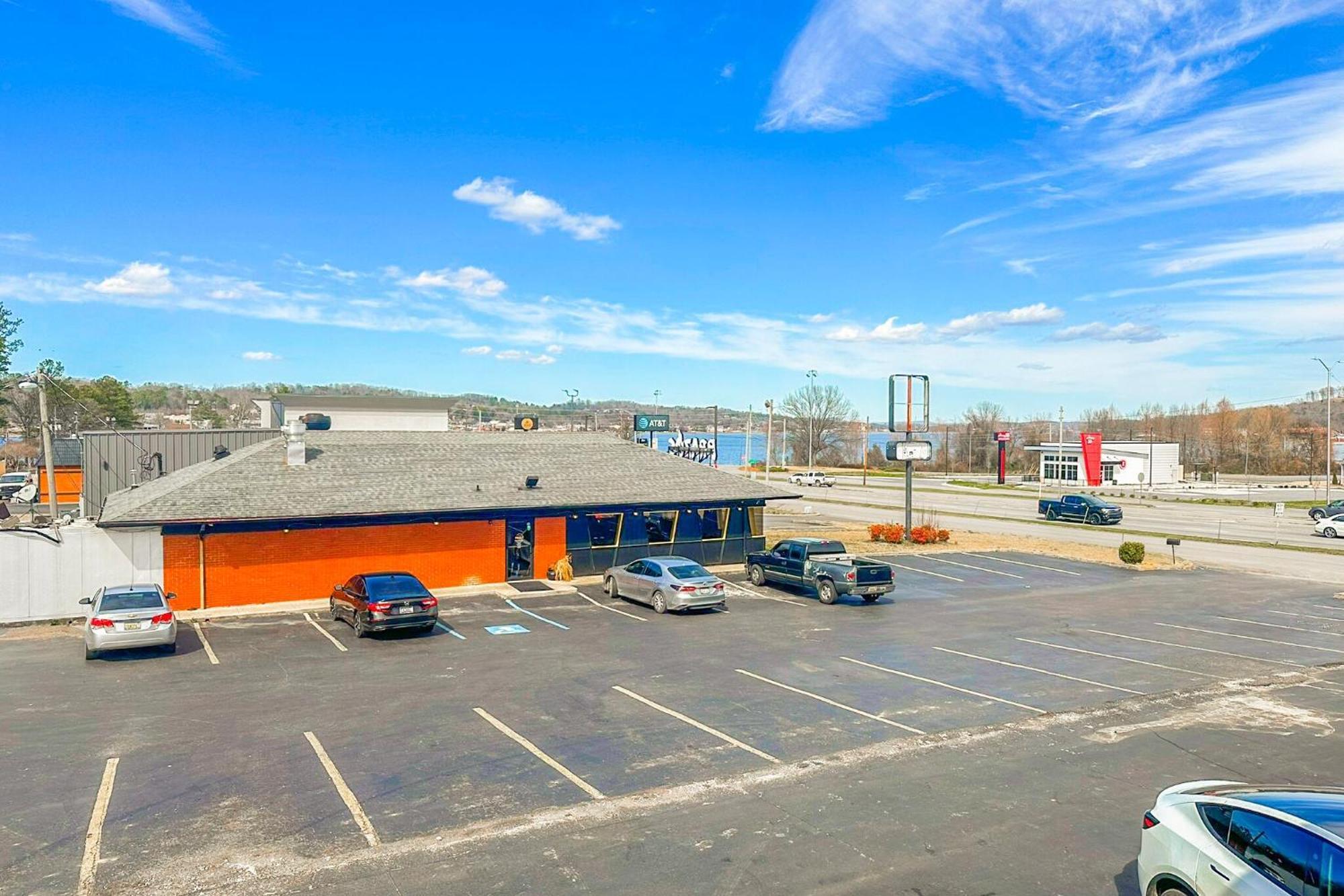 Regal By Oyo Hwy 431