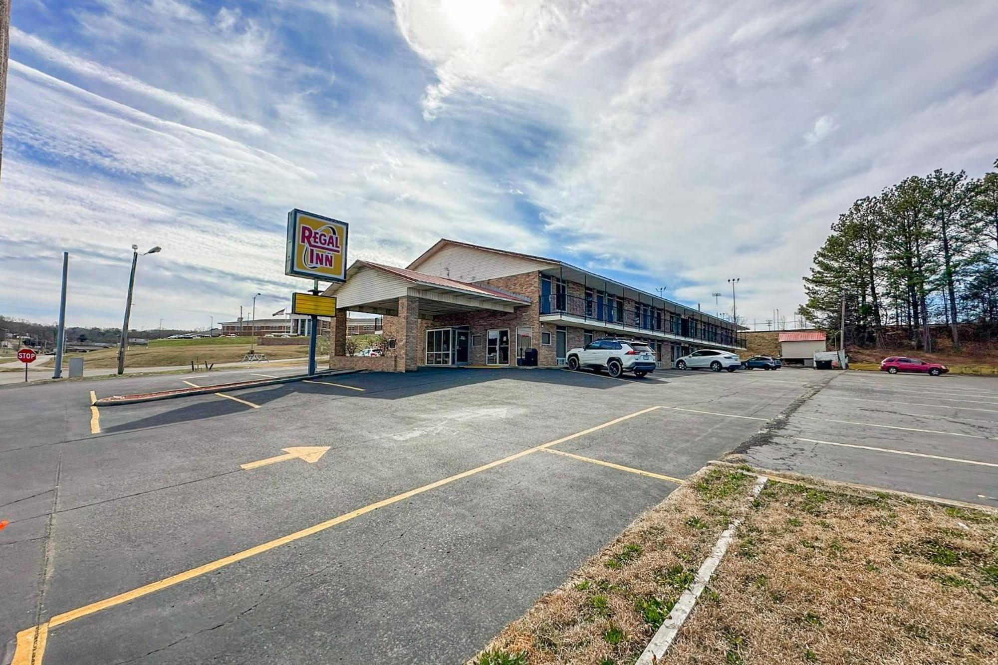 Regal By Oyo Hwy 431 Motel 2*
